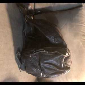 Tumbled Dk Leather Shoulder Bag